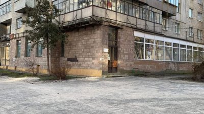 У Львові взимку кладуть бруківку