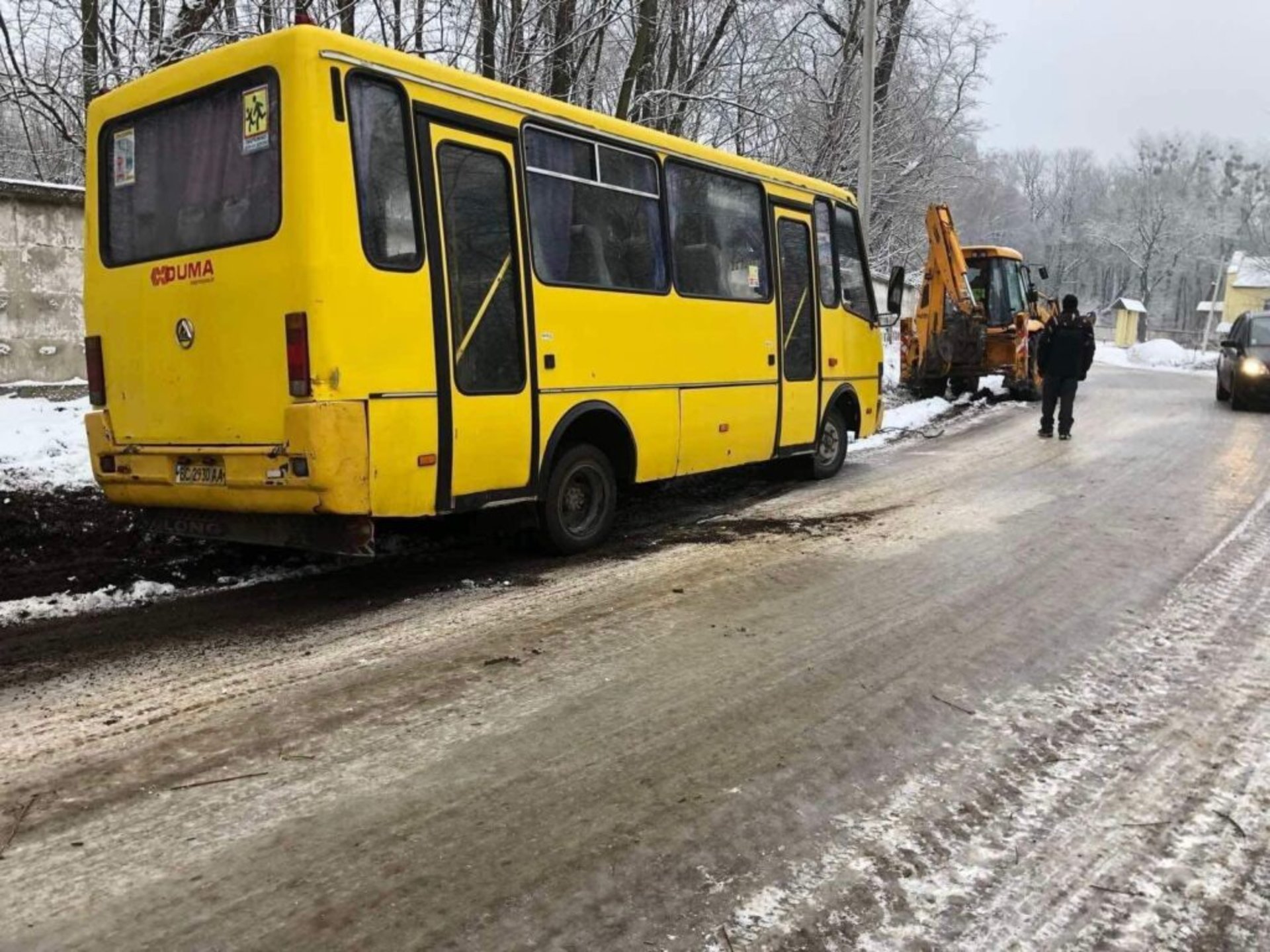 На Львівщині маршрутка злетіла з траси, фото Мій Новояворівськ