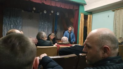 На Львівщині мешканці ще однієї ОТГ погрожують вдатись до перекриття доріг