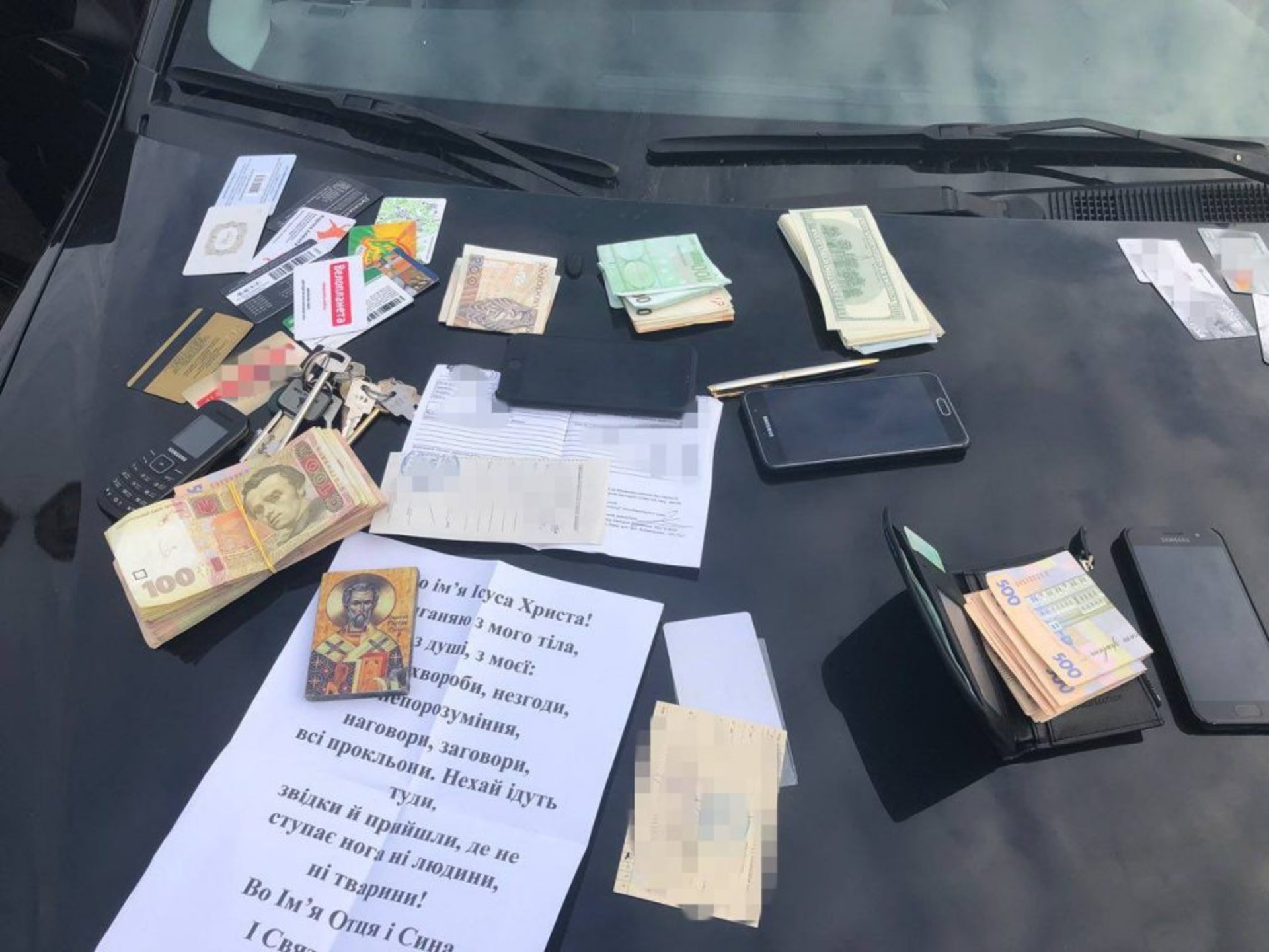 На Львівщині СБУ викрила на хабарі працівників митного поста «Грушів»