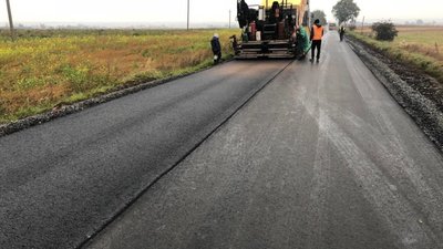 Водіям: у Радехівському районі - ремонт дороги