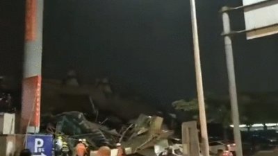 У Китаї обвалився готель з розміщеними на карантин людьми (ВІДЕО)