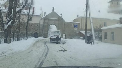 На Жовківщині у маршрутки відлетіло колесо (ФОТО)