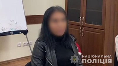В Україні затримали банду за викрадення та пограбування блогерки з Ірану (ФОТО, ВІДЕО)