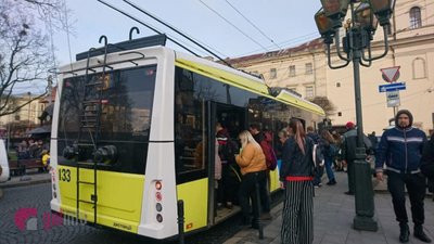 Після запуску тролейбусу №23 «Львівелектротранс» скоротив кількість машин на іншому маршруті
