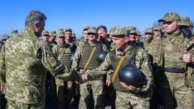 В Україні потрібно зробити кроки для підтримки незахищених верств населення, - Порошенко