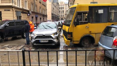 У центрі Львова перекрили рух