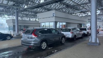 На кордоні з Польщею збільшилися черги, оформлення вантажівок і автобусів призупинялося – Держприкордонслужба