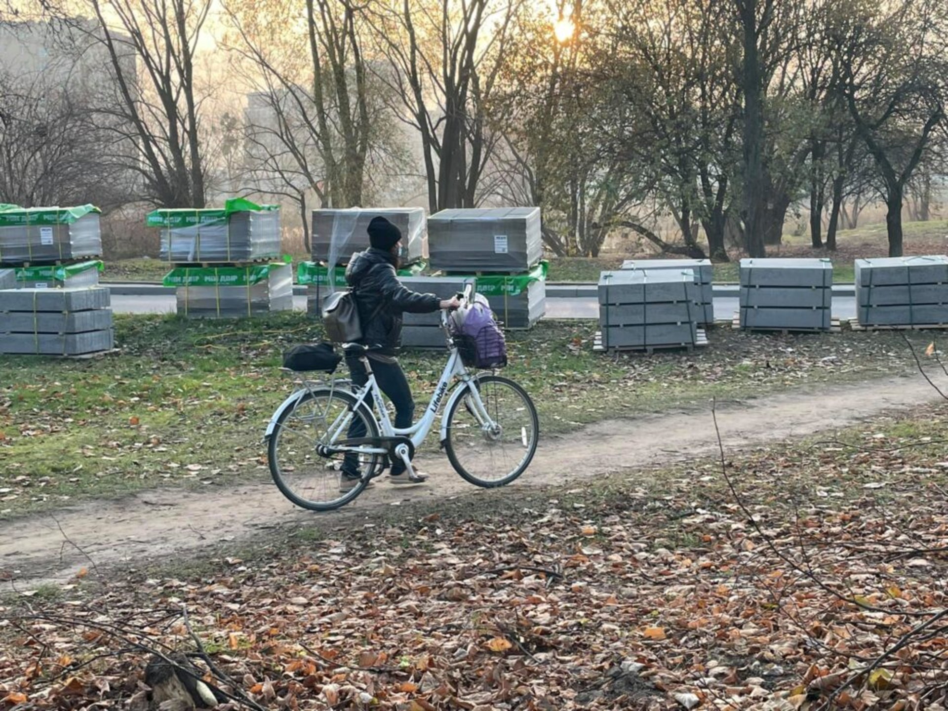 У Львові на перехресті Стрийська - Наукова будують хідник, фото Зручне місто