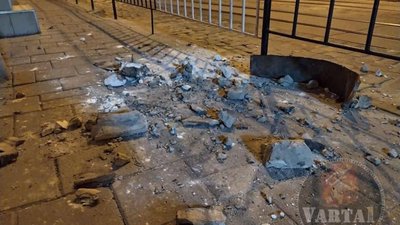 У Львові стався обвал парапету будинку (ФОТО)