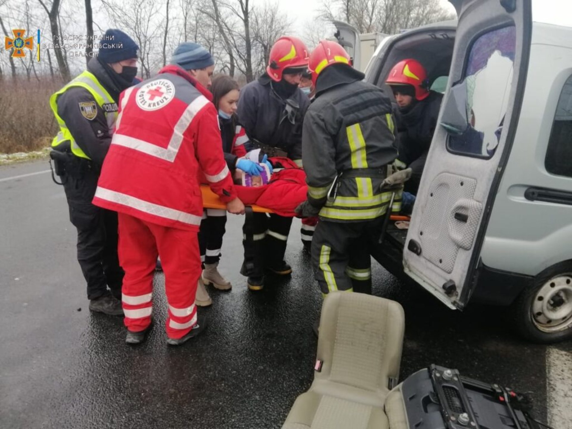 Смертельна ДТП в Івано-Франківській області: водій загинув, серед постраждалих є діти