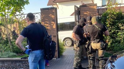 ДБР прийшло з обшуком у помешкання екс-міністра інфраструктури Володимира Омеляна