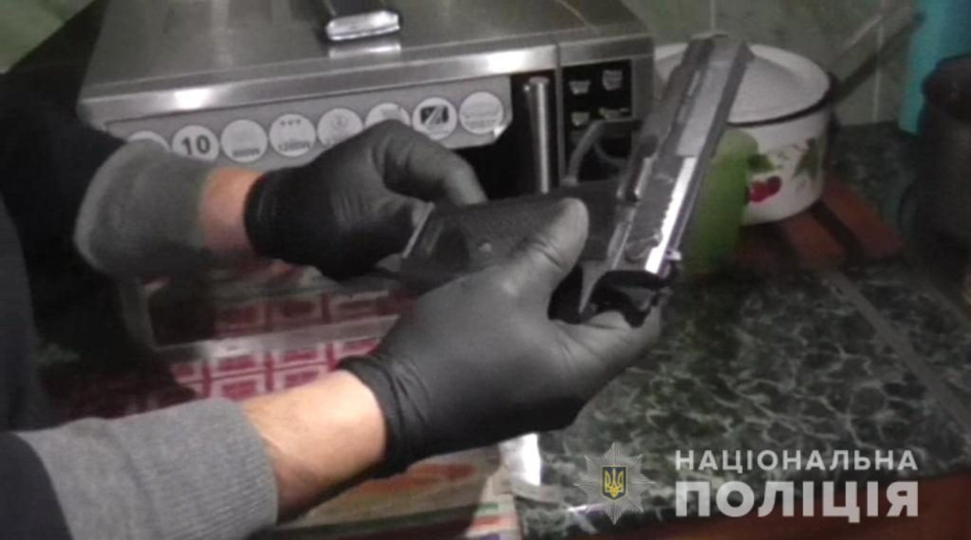У Новояворівську з магазину викрали побутову техніку