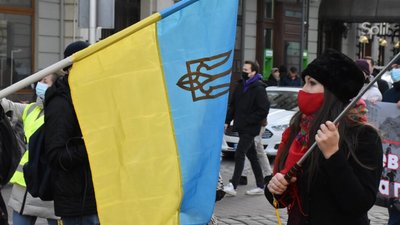 Єврокомісія закликала українську владу розв'язати питання з відключеними телеканалами
