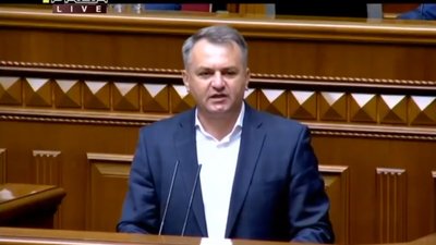 З такими темпами вакцинування українців, які демонструють у Зеленського, знадобиться сотня років, – Синютка