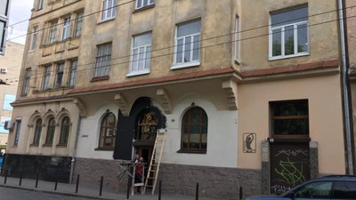У Львові знищили фасад старовинного будинку (ФОТО)
