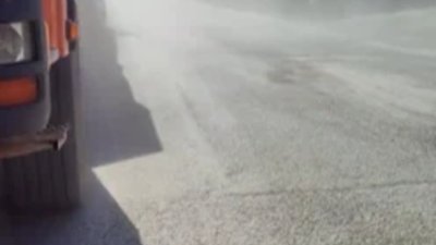 У Львові дорога потонула у ямах (ВІДЕО)