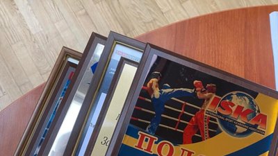 Начальник управління спорту міста Львова просить не дарувати йому подяк