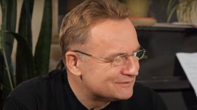 Комфортні поїздки чиновників Андрія Садового за кошти з міської казни