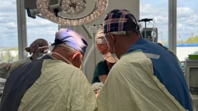 У Львові провели видалення новоутвору та складну реконструкцію кульшового суглоба 18-річному хлопцю