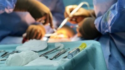 До Львова їде пластична хірургиня зі США безкоштовно лікувати дітей