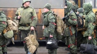 На окупованій частині Луганщини окупанти мобілізують усіх чоловіків, яких можуть знайти