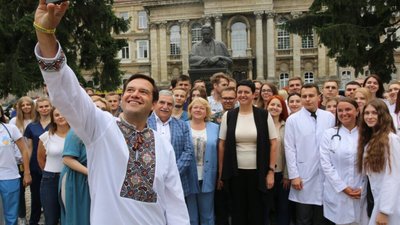 У Львівській обласній клінічній лікарні здобуватимуть професійні навики 70 інтернів