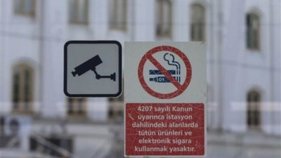 Туристам: за куріння на вулицях в Туреччині ввели штраф $120