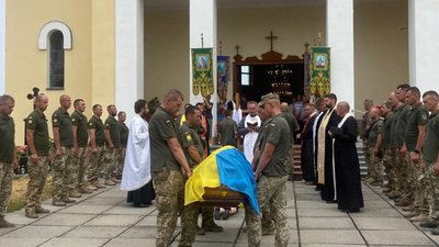 Жовківська громада попрощалася з новітнім Героєм Сергієм Ілащуком