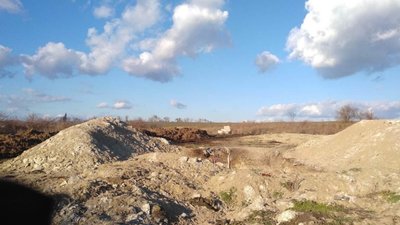 У Золочівському районі виявили звалище курей (ФОТО)