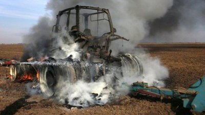 На Київщині на полі підірвався трактор