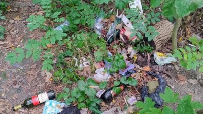У Львові парк перетворився на смітник