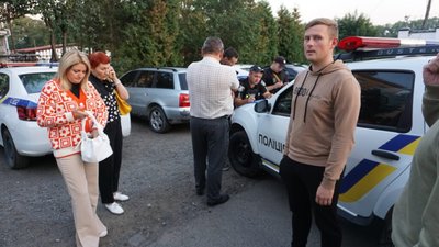 У Дрогобичі поліція затримала директорку ліцею