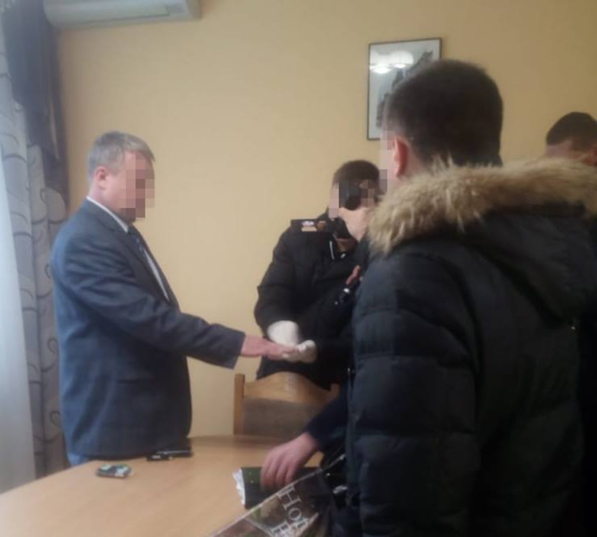 З’явились подробиці затримання голови Сокальської РДА. Фото: СБУ у Львівській області.