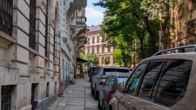 У Львові на ще одній вулиці встановлять улюблені стовпчики Садового (ФОТО)