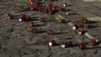 У Львові пошкодили лампадки біля меморіального музею