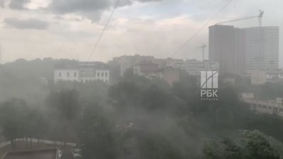 У Києві впав будівельний кран