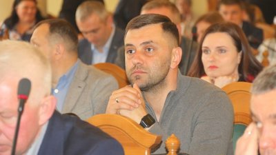 Як львівські депутати зібрались на передвеликодню сесію (ФОТОРЕПОРТАЖ)