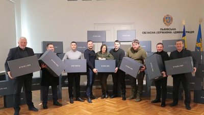 Райони Львівщини отримали системи супутникового зв’язку «Starlink»