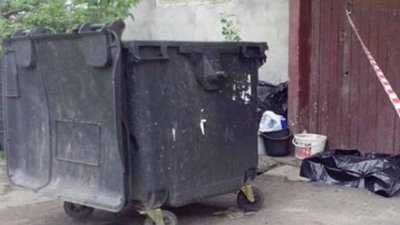 У Франківську на смітнику знайшли живе немовля (ФОТО)