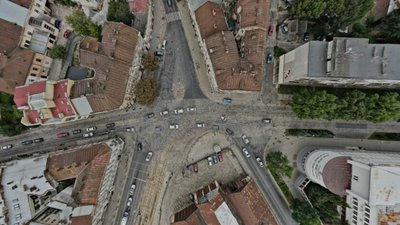 У Львові на улюбленому перехресті водіїв пхатимуться ще й велосипедисти