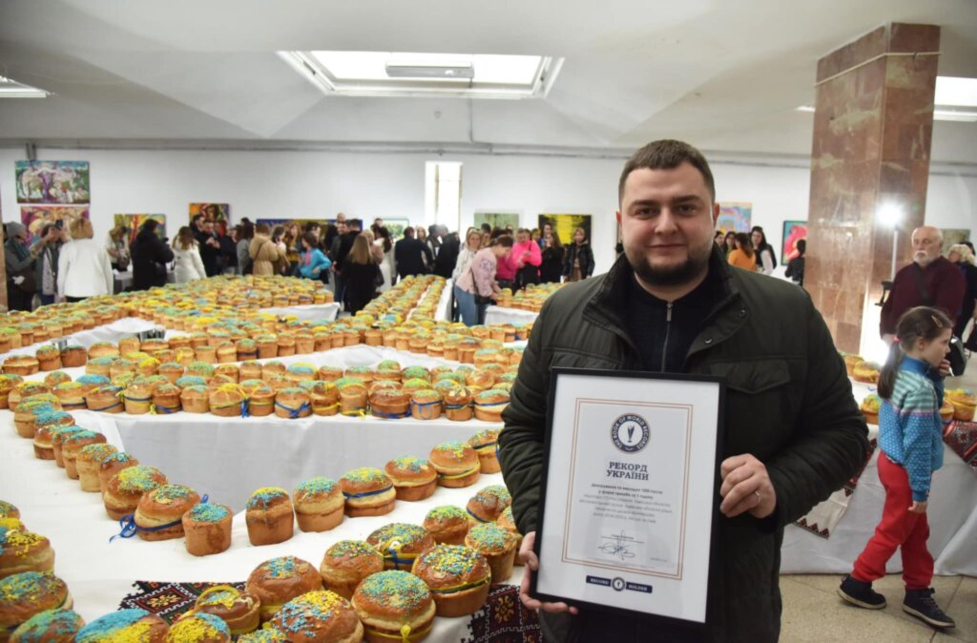 У Львові встановили рекорд України з декорування понад 1000 бойківських Великодніх пасок