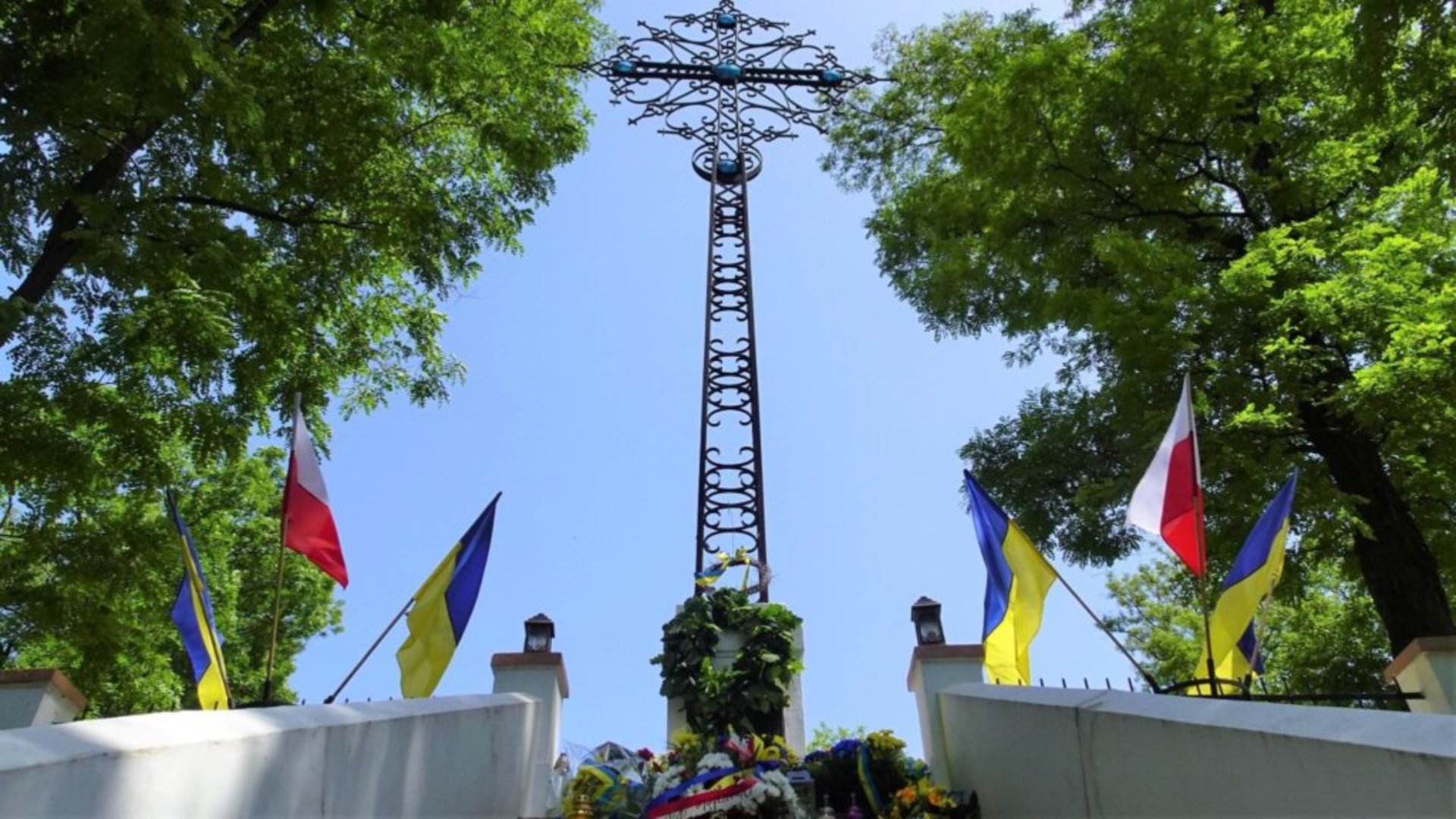 У Пикуличах вшанували похованих воїнів УНР, УГА і УПА