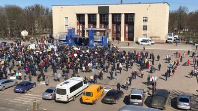 На мiтинг Тимошенко у Червонограді звезли людей (ВІДЕО)