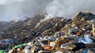 На Львівщині горять стихійні сміттєзвалища (ФОТО)