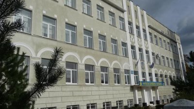У Самборі шукають охочого стати директором школи, яка відімкнена від джерел живлення
