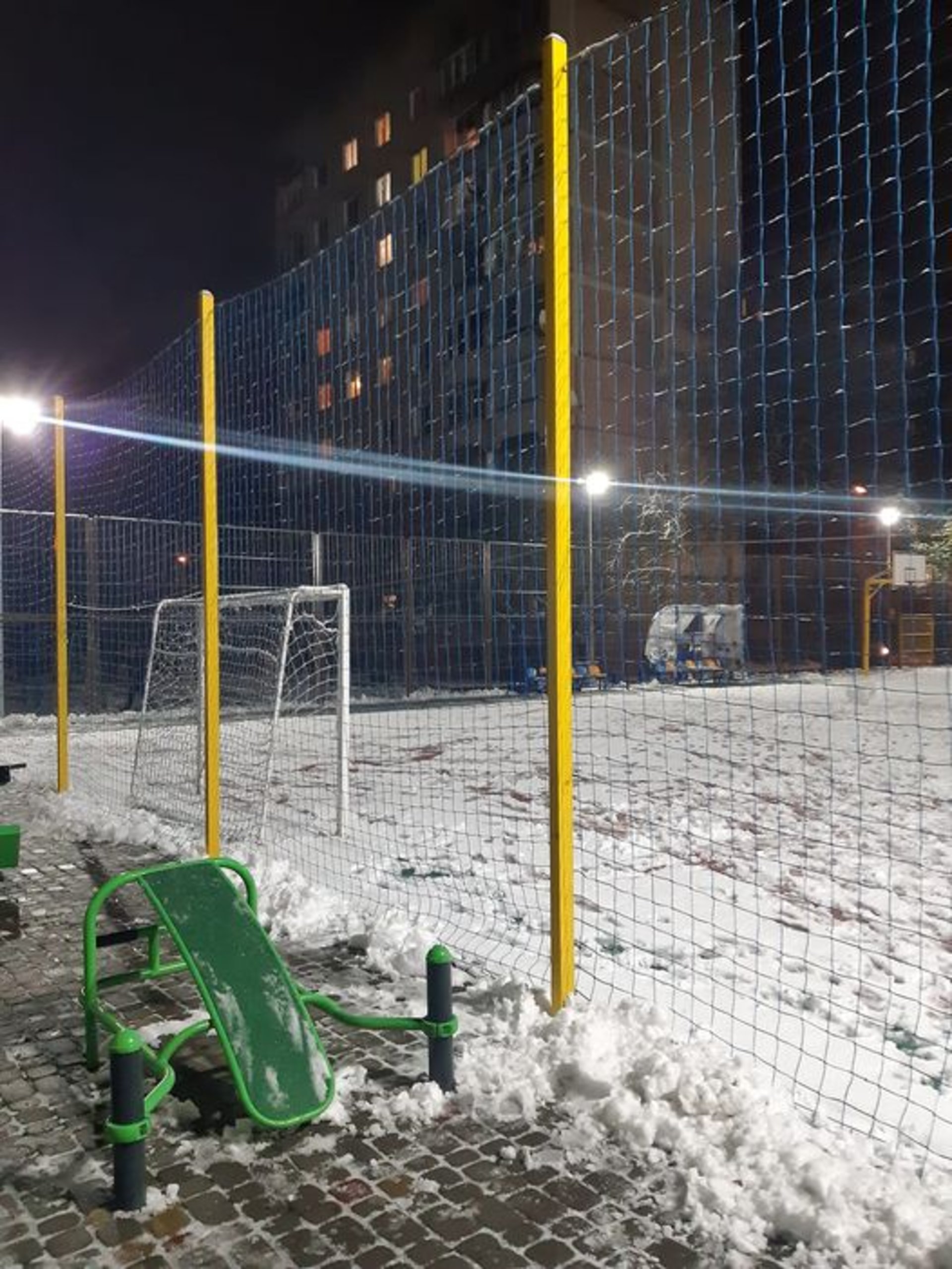Як львів’яни реагують на “зайве” світло під час відімкнень електроенергії