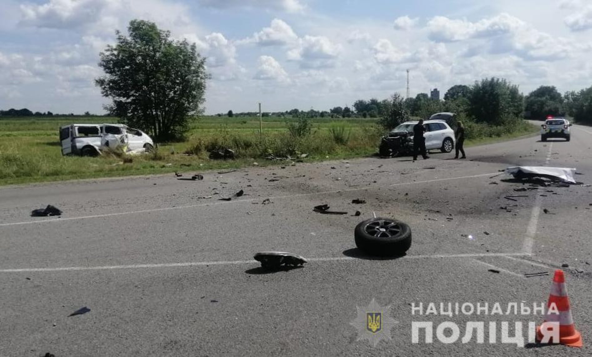 Троє осіб важко травмовані внаслідок автозіткнення у Червоноградському районі