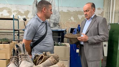 У Львові підприємство виробляє тактичне взуття для потреб ЗСУ (ФОТО)