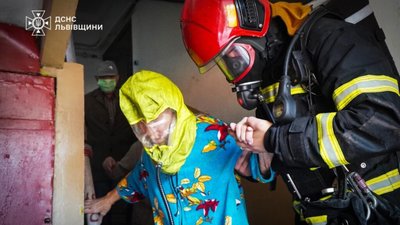 У Львові горіла квартира (ФОТО, ВІДЕО)